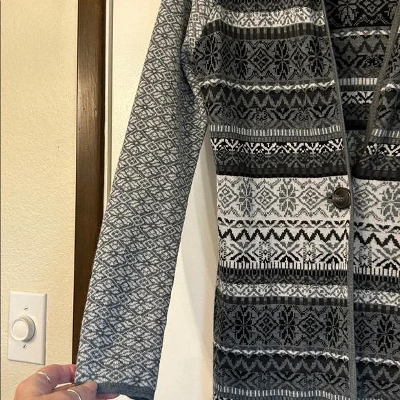 ICELANDIC DESIGN LONG WOOL AND ACRYLIC CARDIGAN SWEATER SIZE M - Picture 4 of 12